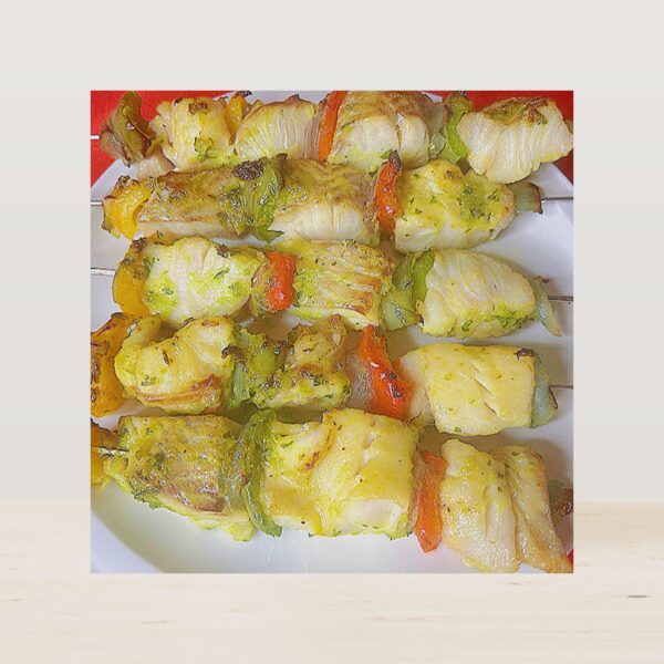 Fish skewers / Brochettes